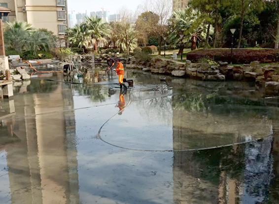 金秀景观池淤泥清理